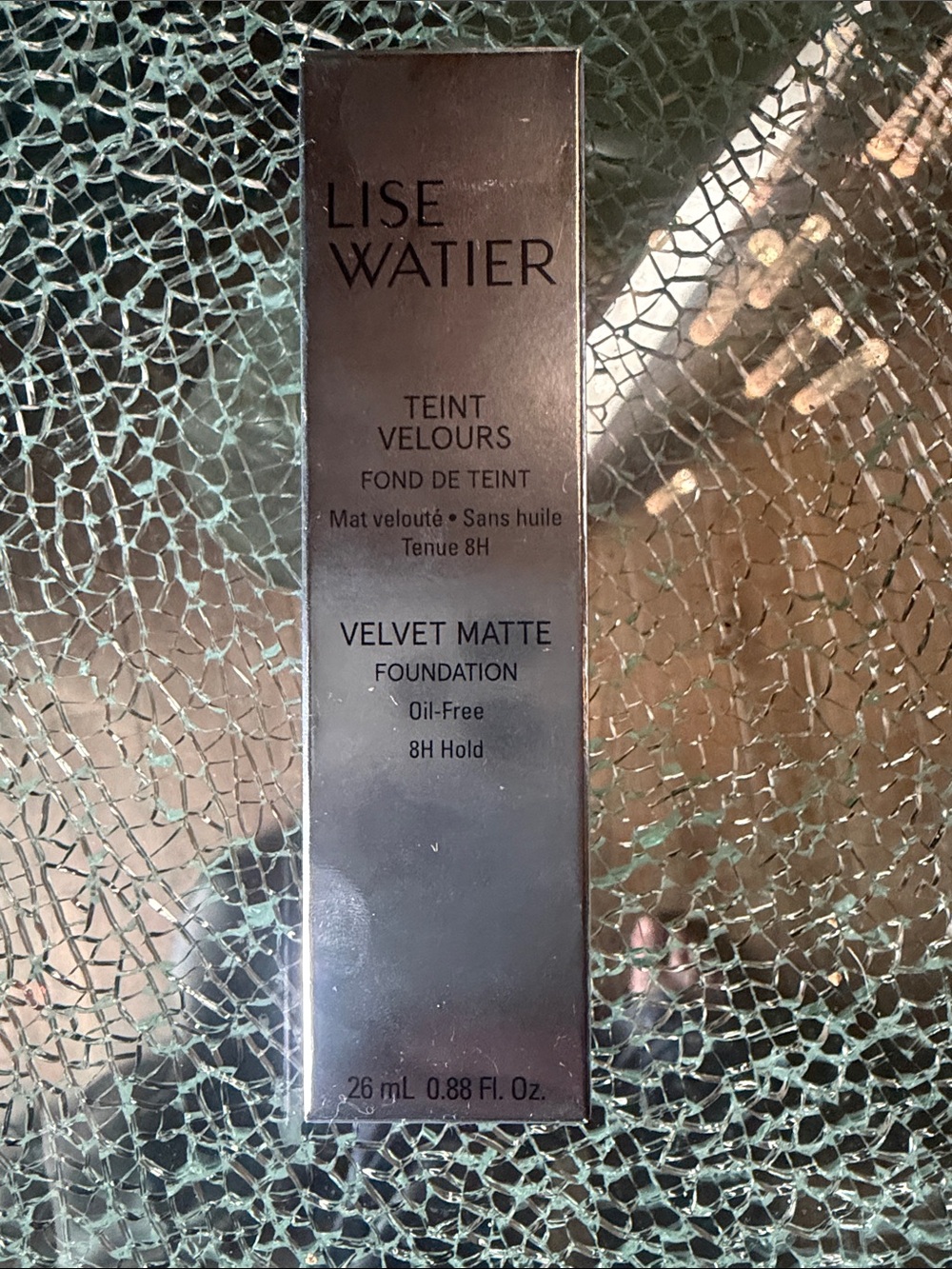 Velvet Matte Foundation — Black Finish (beige nu)
